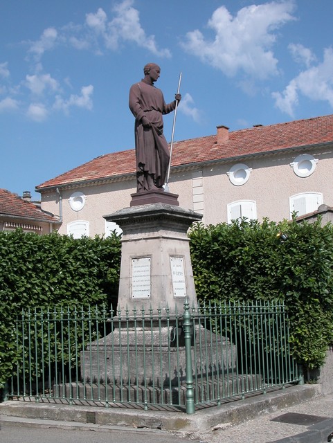 statue